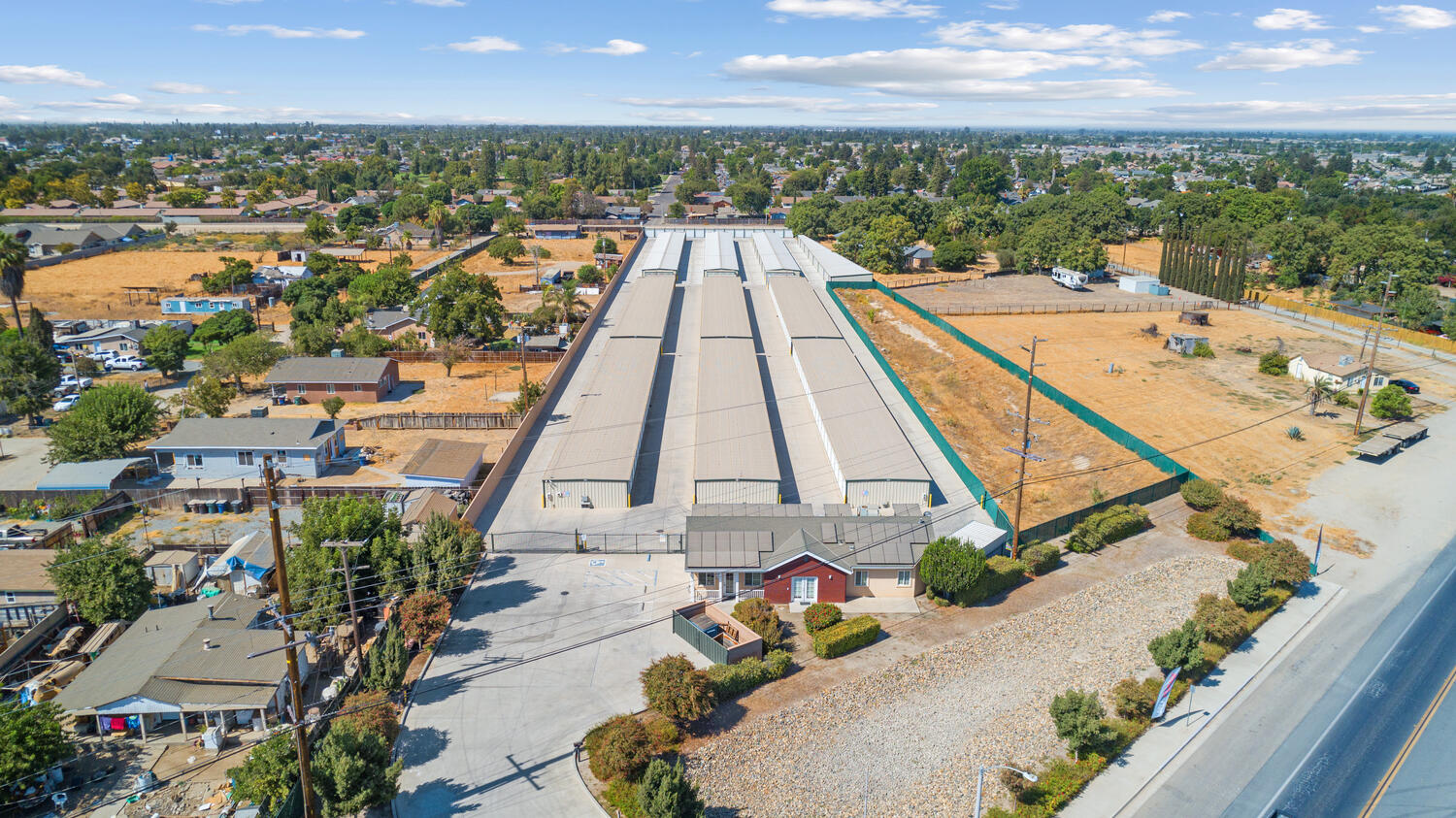 Storland Self Storage Tulare